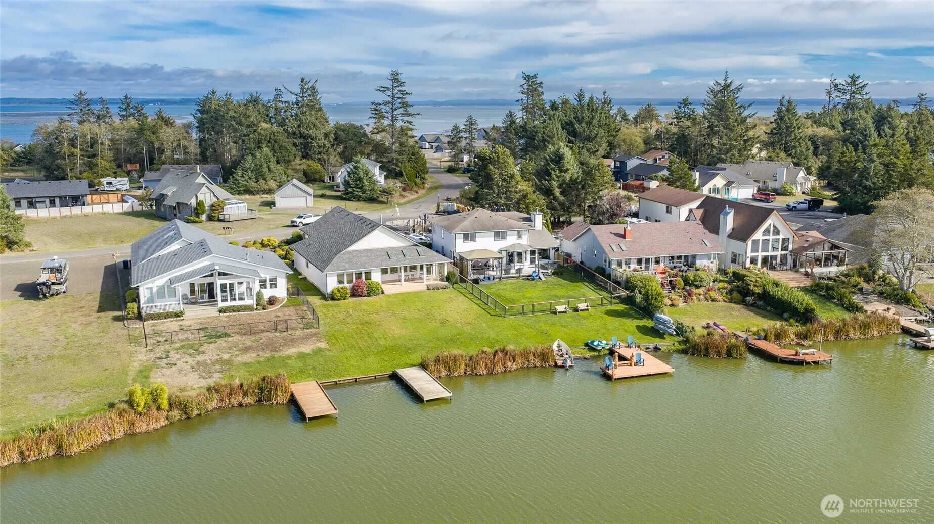 597 Blue Wing Loop Property Photo 4