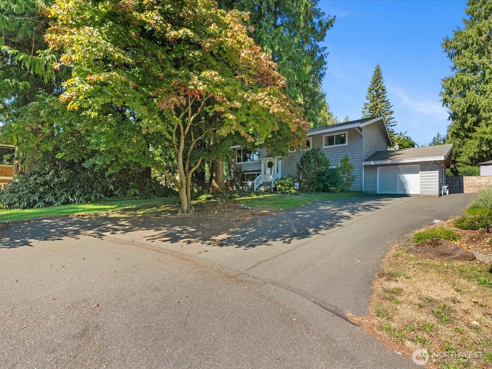 19310 1st Avenue Property Photo 4