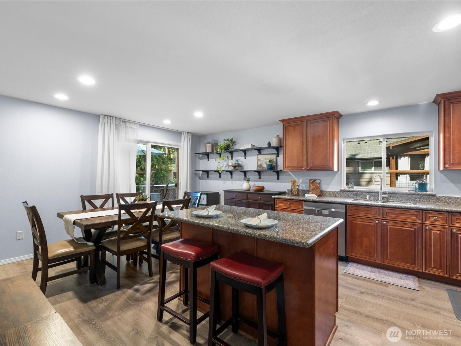 19310 1st Avenue Property Photo 14