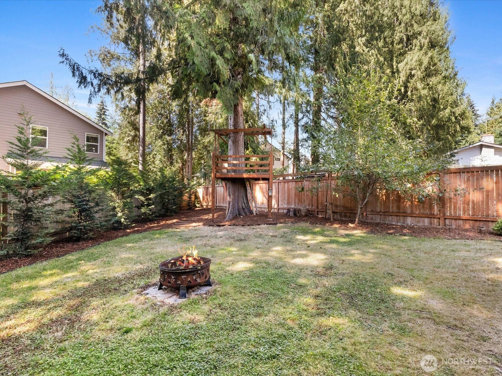 19310 1st Avenue Property Photo 31