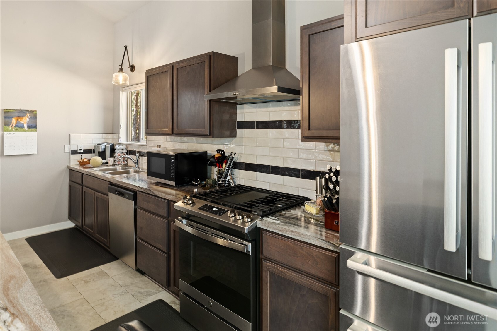 4652 Airport Road Property Photo 14