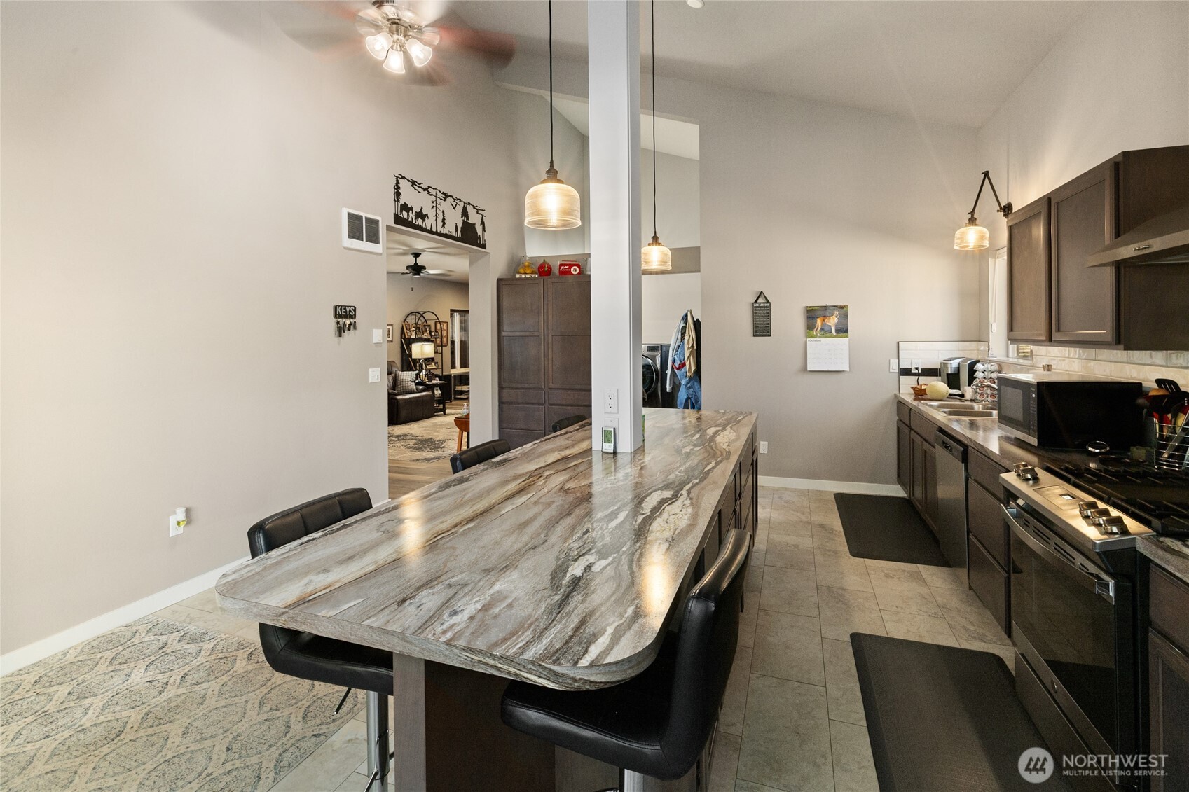 4652 Airport Road Property Photo 15