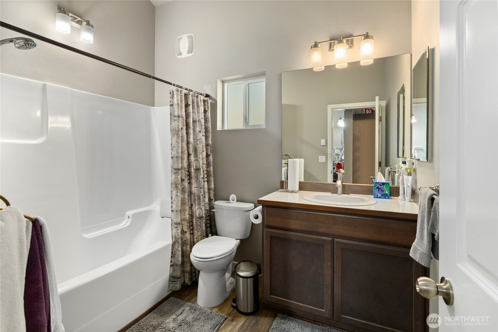 4652 Airport Road Property Photo 18