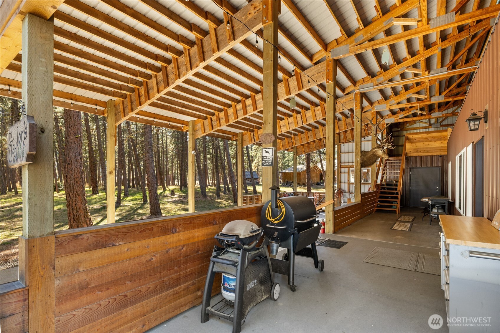 4652 Airport Road Property Photo 20