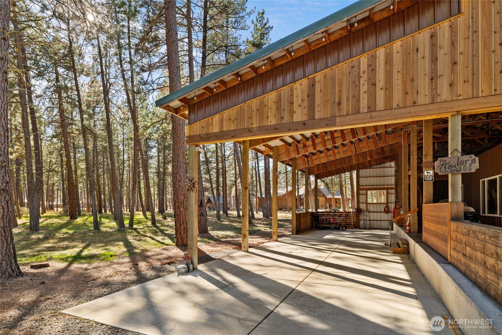 4652 Airport Road Property Photo 21