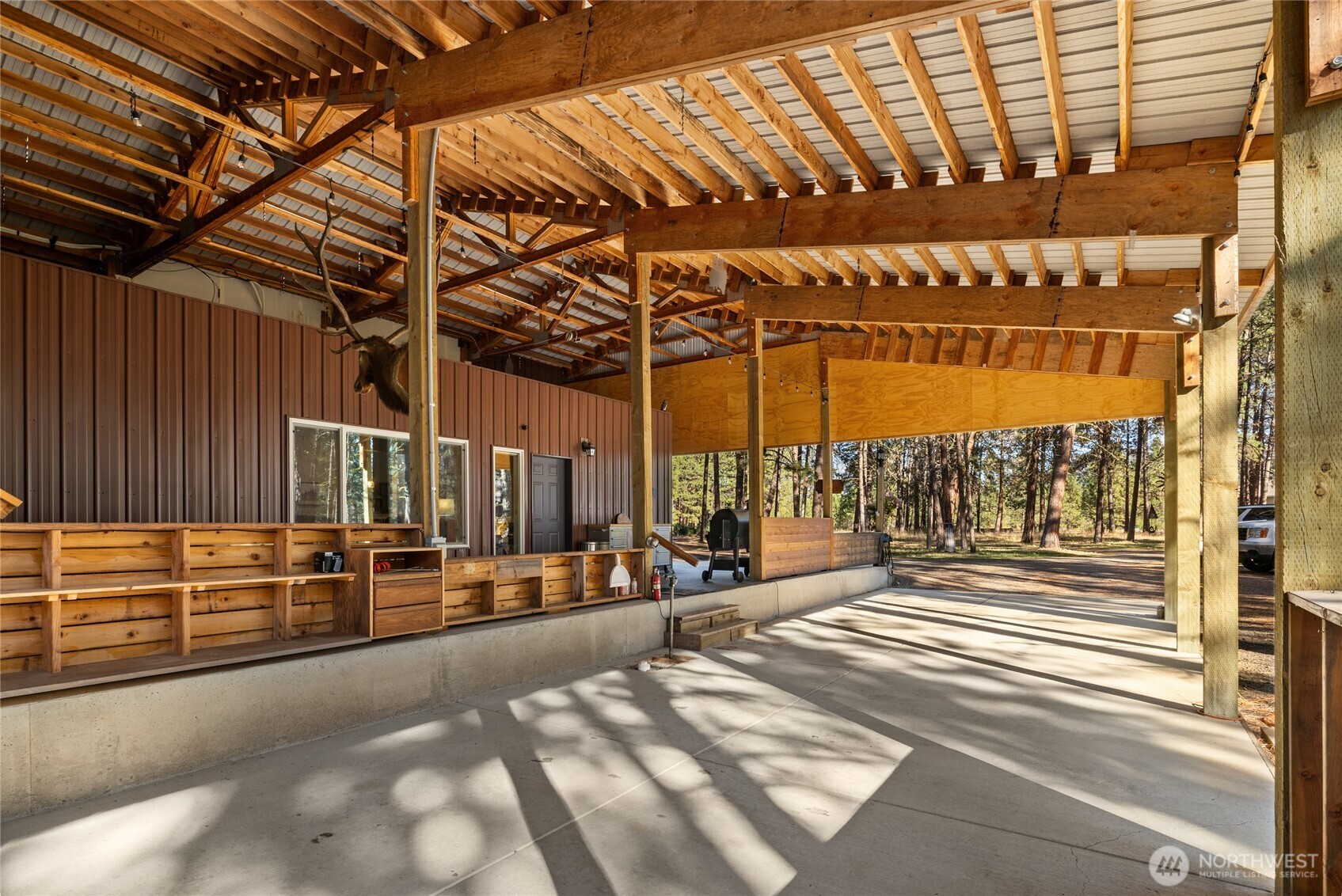4652 Airport Road Property Photo 25