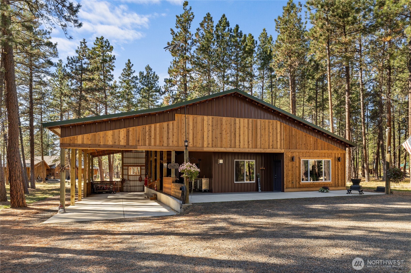4652 Airport Road Property Photo 26