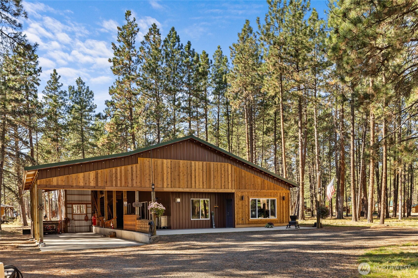 4652 Airport Road Property Photo 27