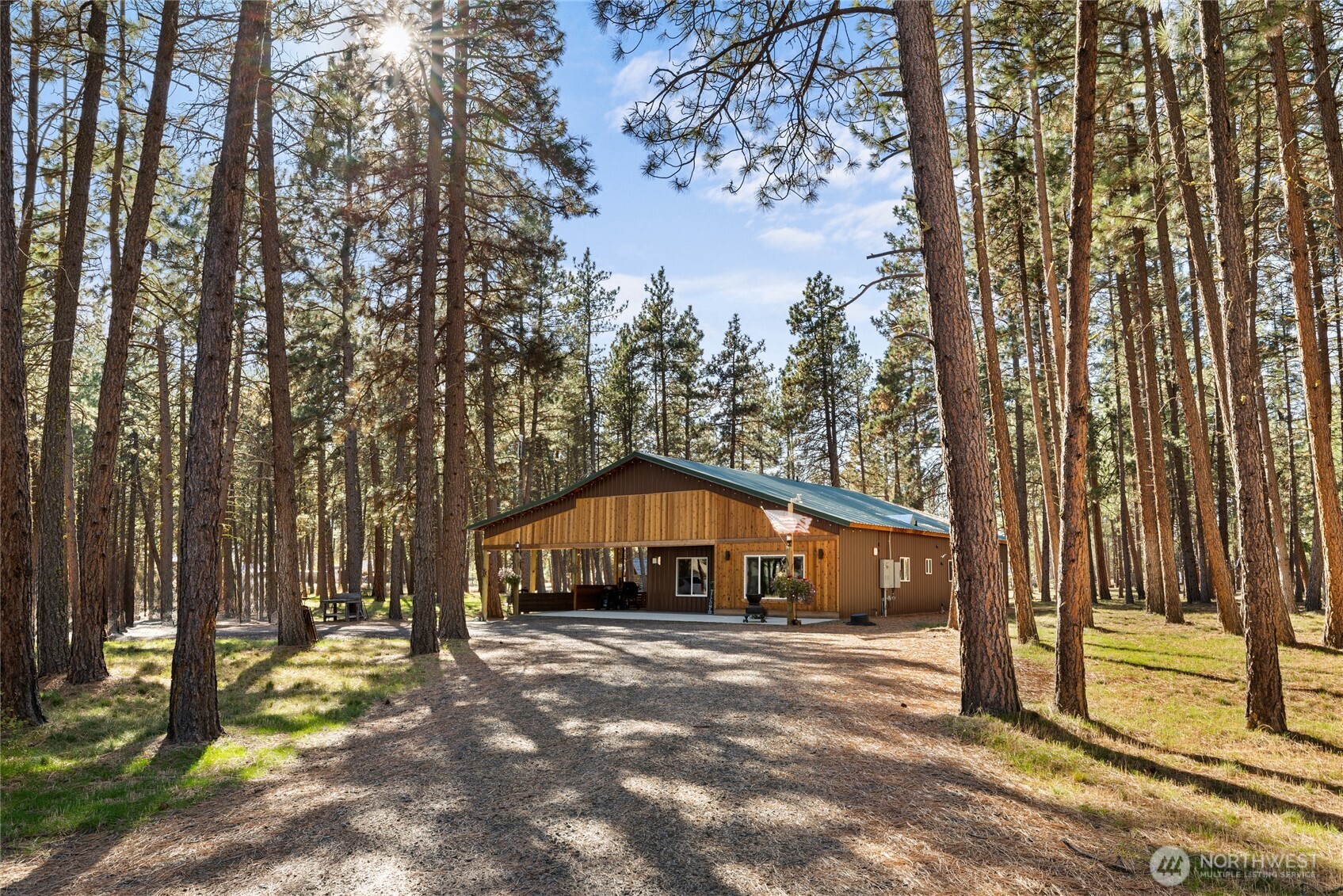 4652 Airport Road Property Photo 34