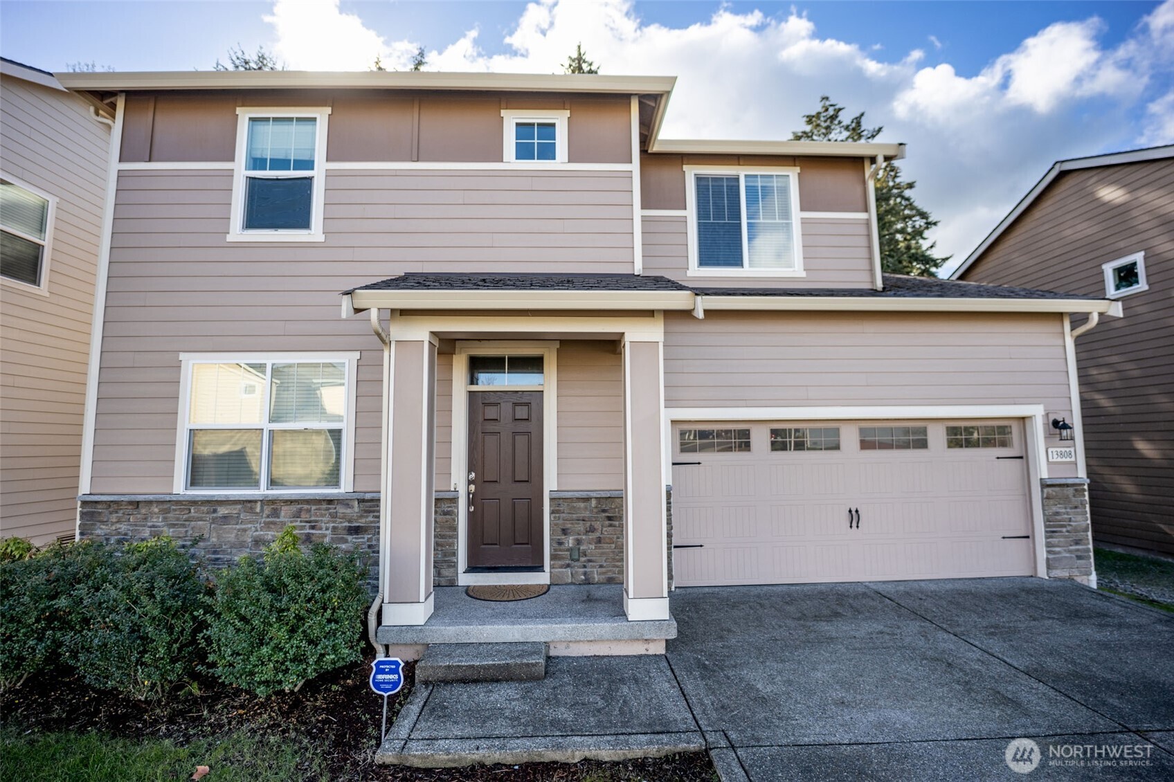 13808 65th Ave E Property Photo 3