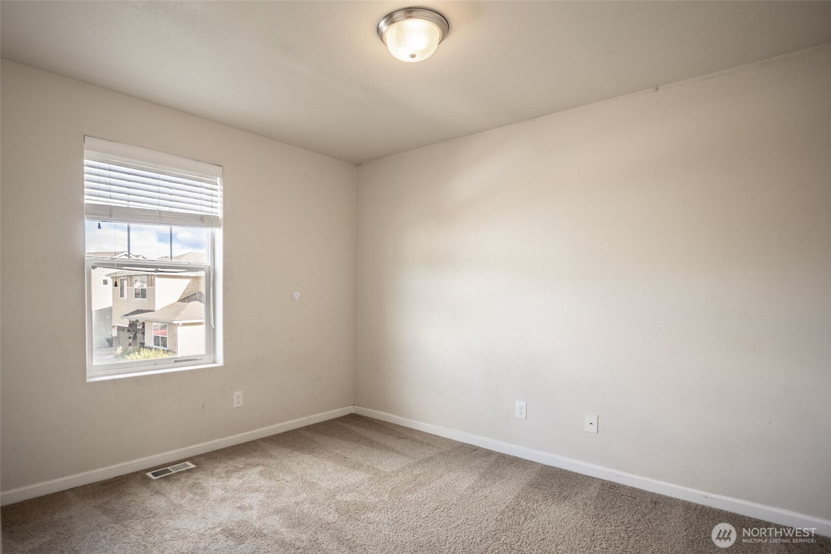 13808 65th Ave E Property Photo 26