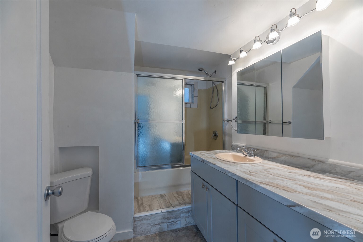 10214 4th Avenue B Property Photo 4