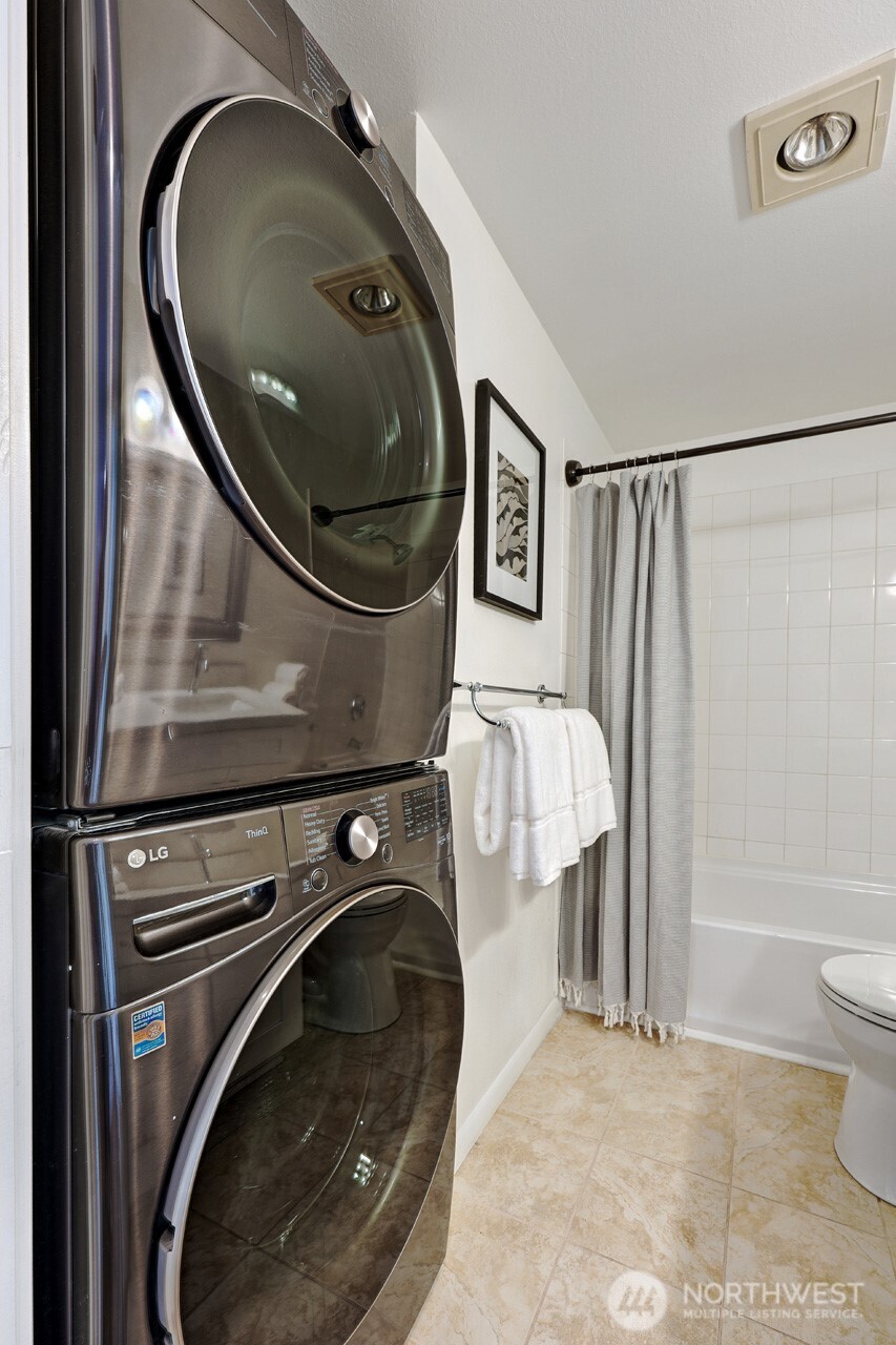 7000 Cleopatra Place 301 Property Photo 16