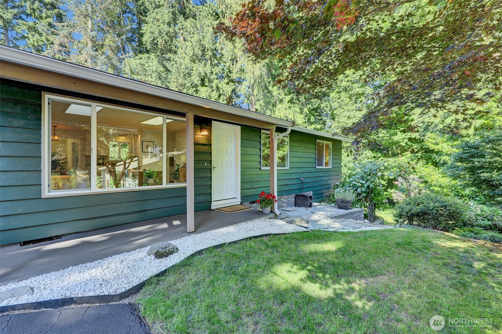 20915 W Richmond Road Property Photo 4