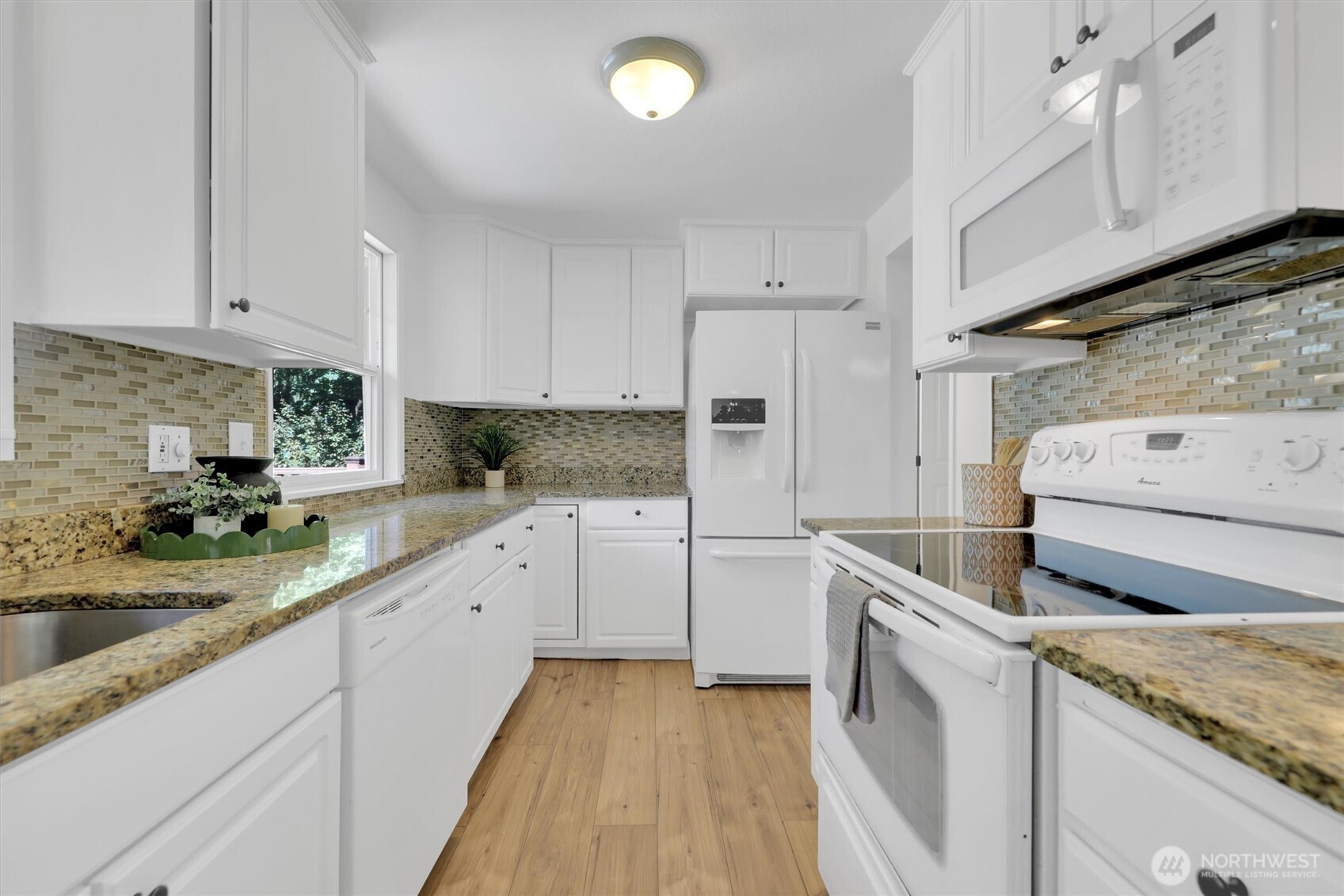 20915 W Richmond Road Property Photo 10