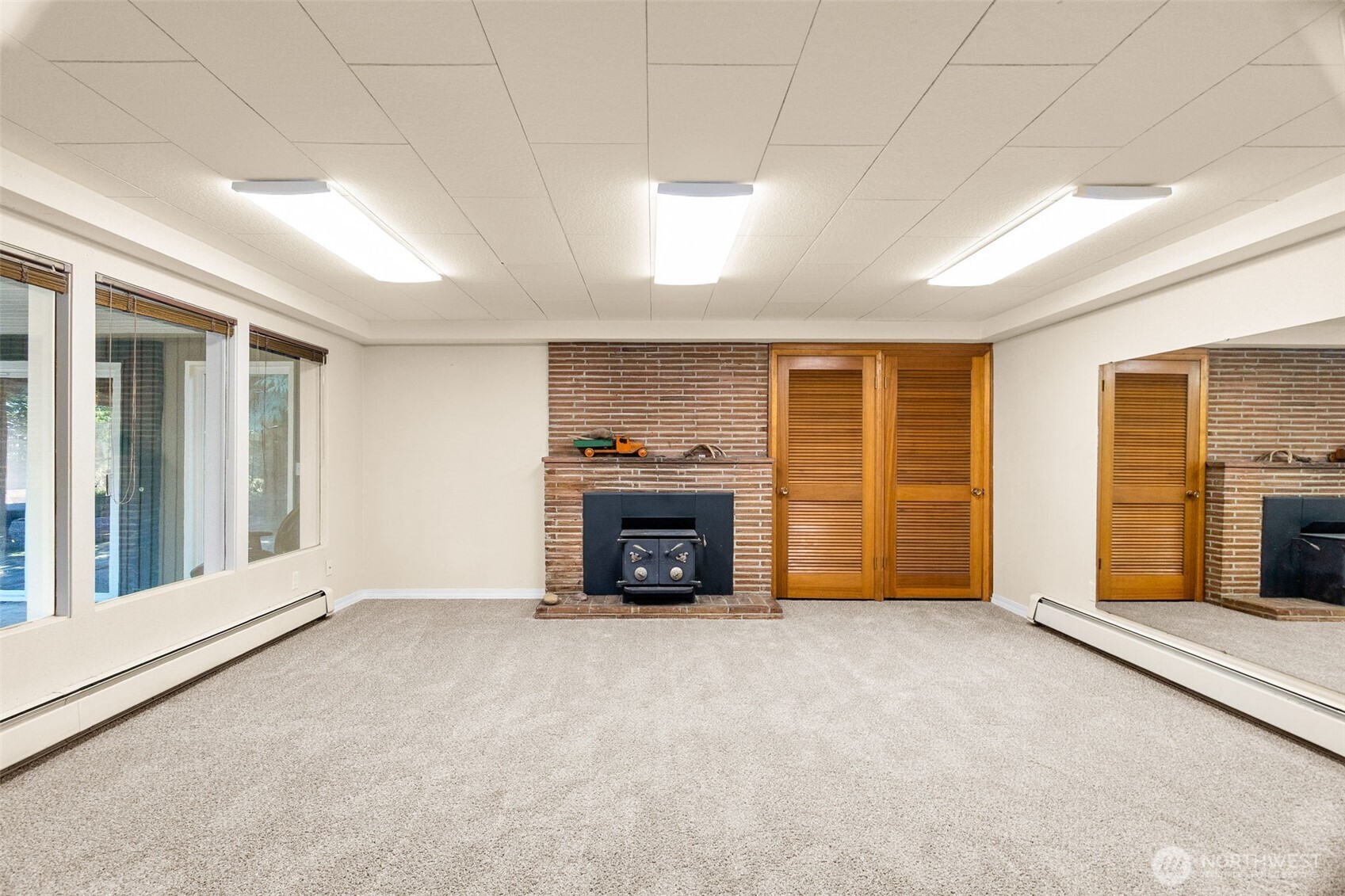 406 3rd Avenue Property Photo 28