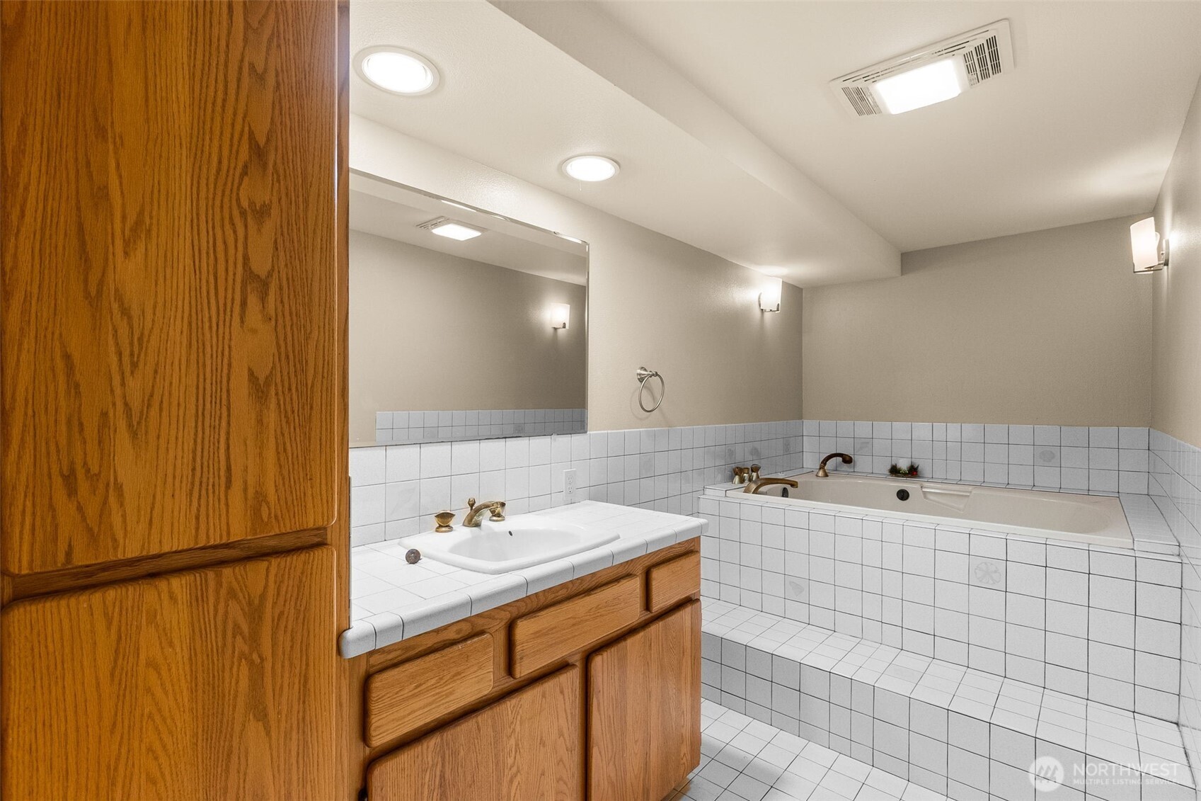406 3rd Avenue Property Photo 31