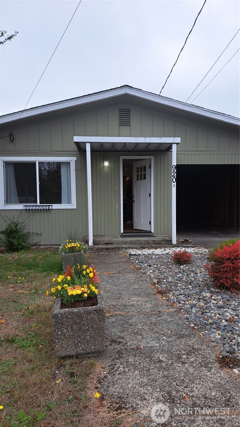 920 Highland Avenue A Property Photo 2