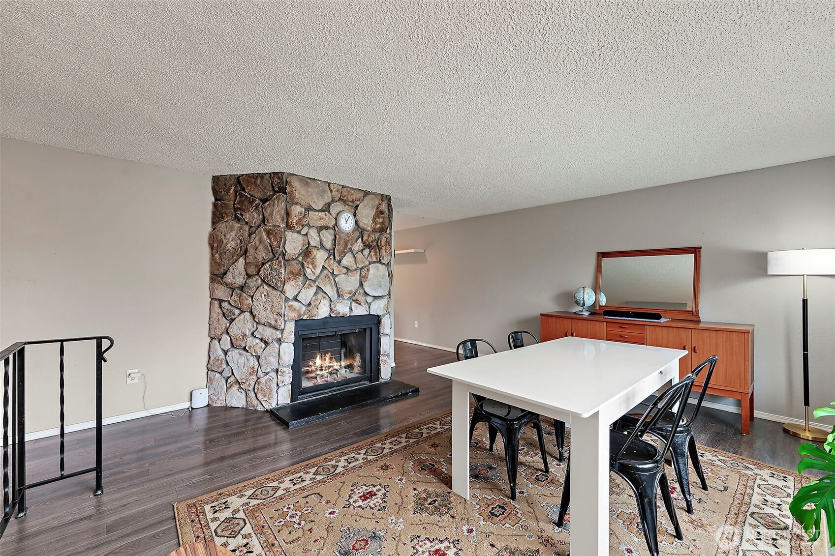 6873 Helena Drive Property Photo 10