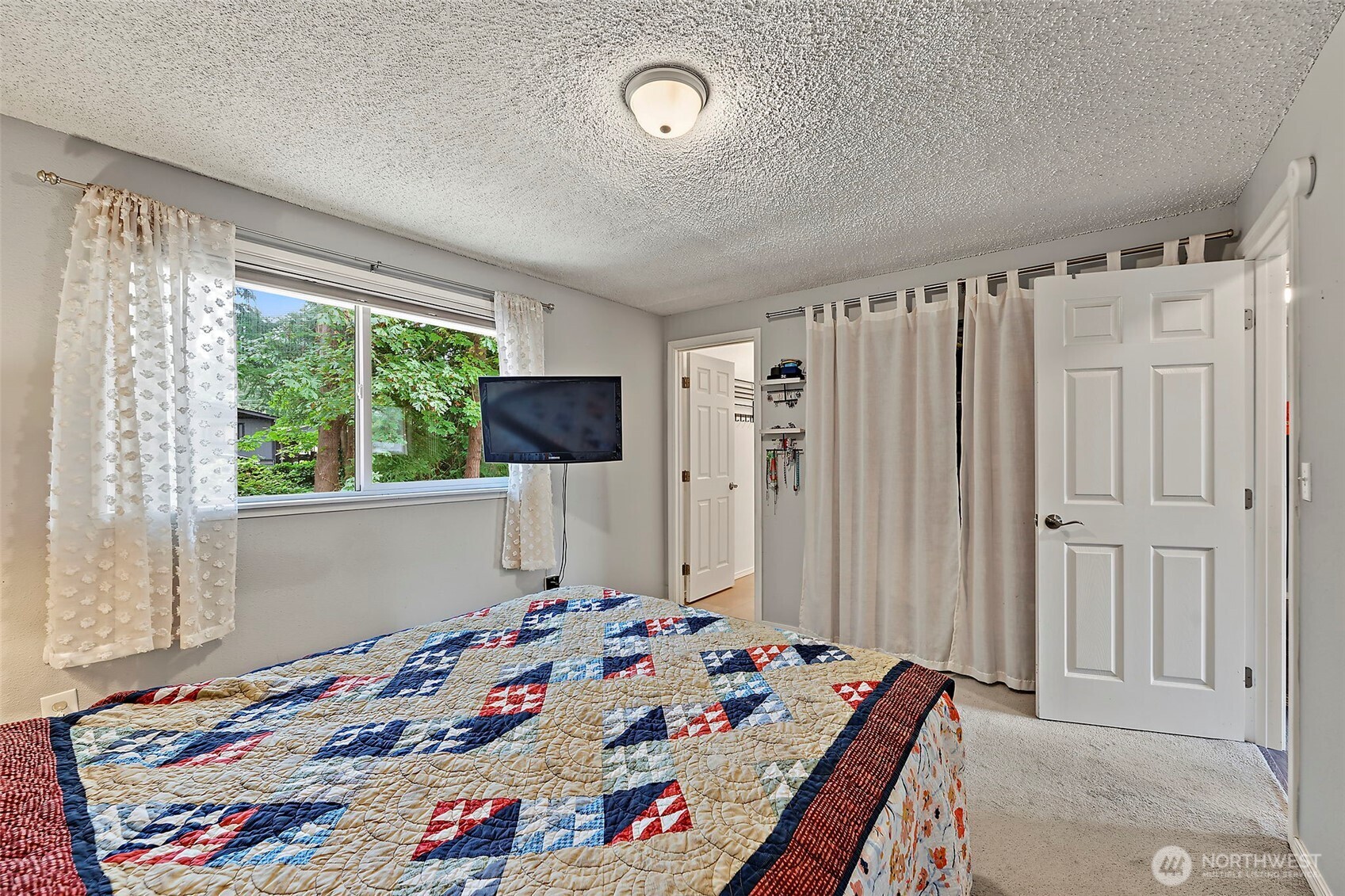 6873 Helena Drive Property Photo 16