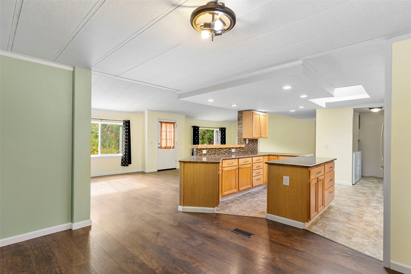 2958 Nw Mountain View Road A Property Photo 15
