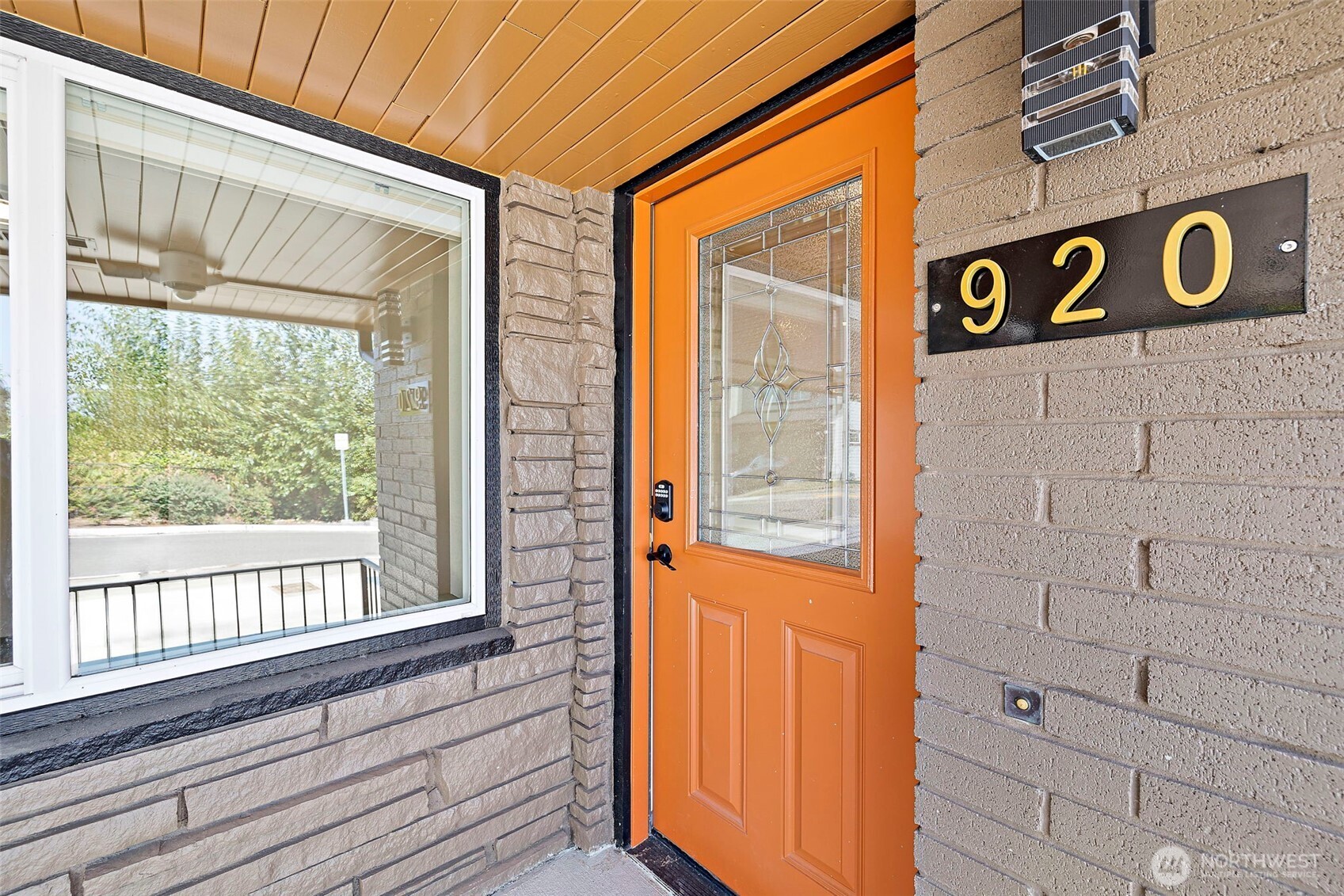 1008 E Guiberson Street Property Photo 2