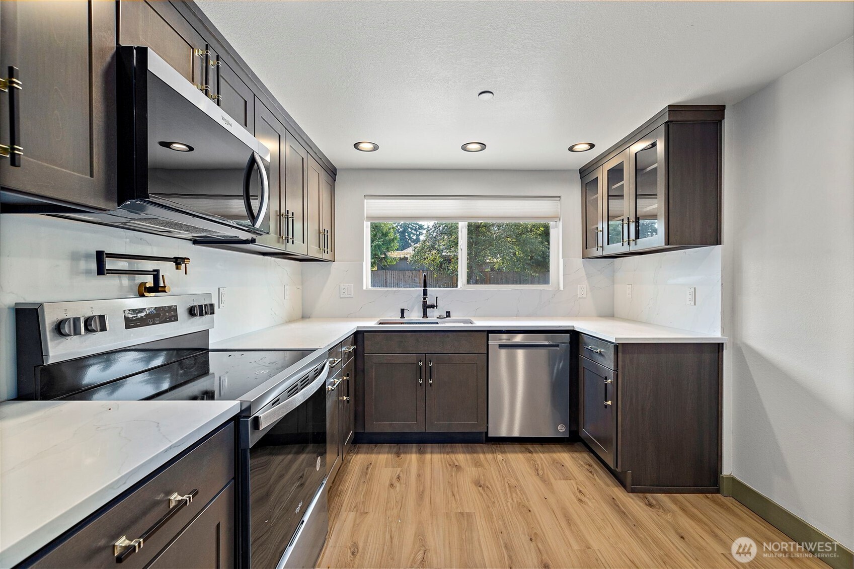 1008 E Guiberson Street Property Photo 5