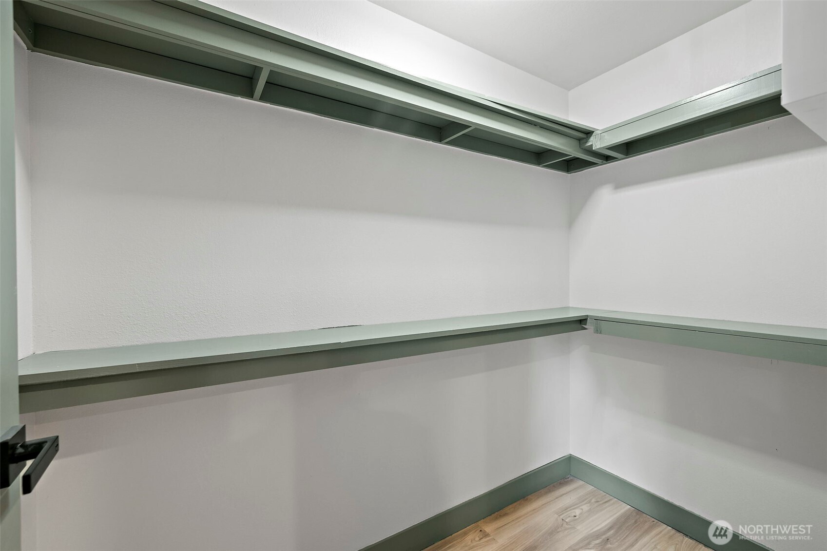1008 E Guiberson Street Property Photo 7