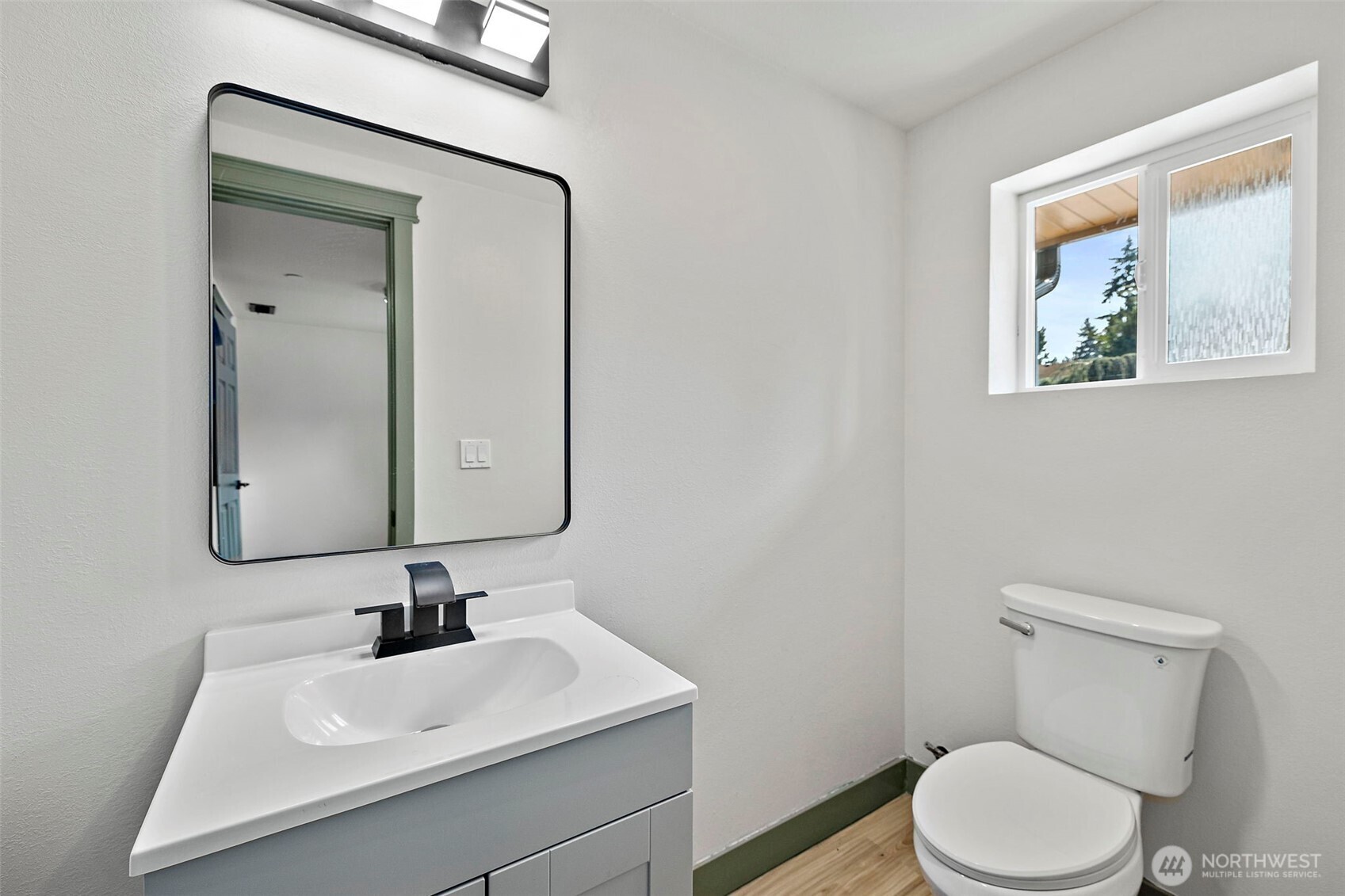 1008 E Guiberson Street Property Photo 14