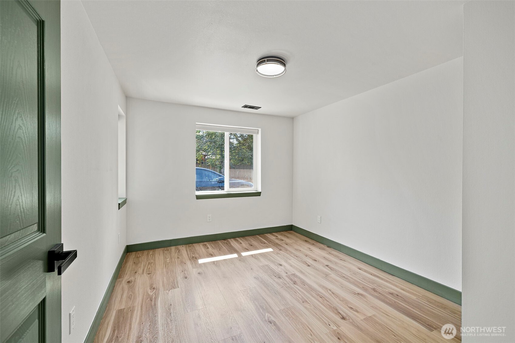 1008 E Guiberson Street Property Photo 15