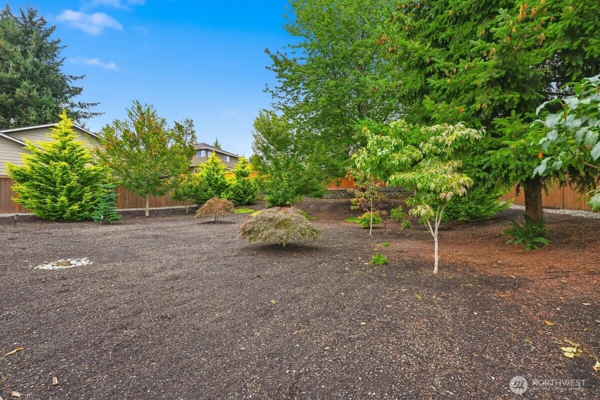 4218 143rd Street Property Photo 2