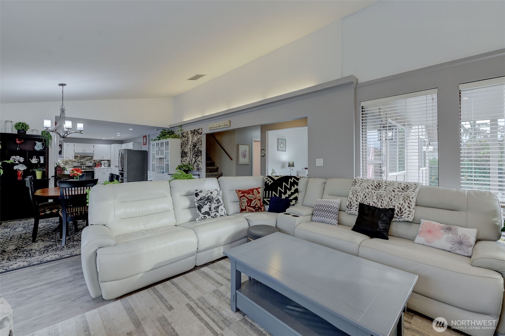 2718 Westview Drive Property Photo 12