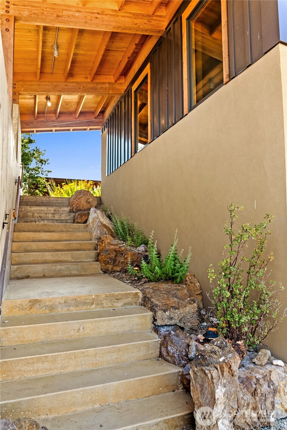 99 Hilltop Drive Property Photo 36