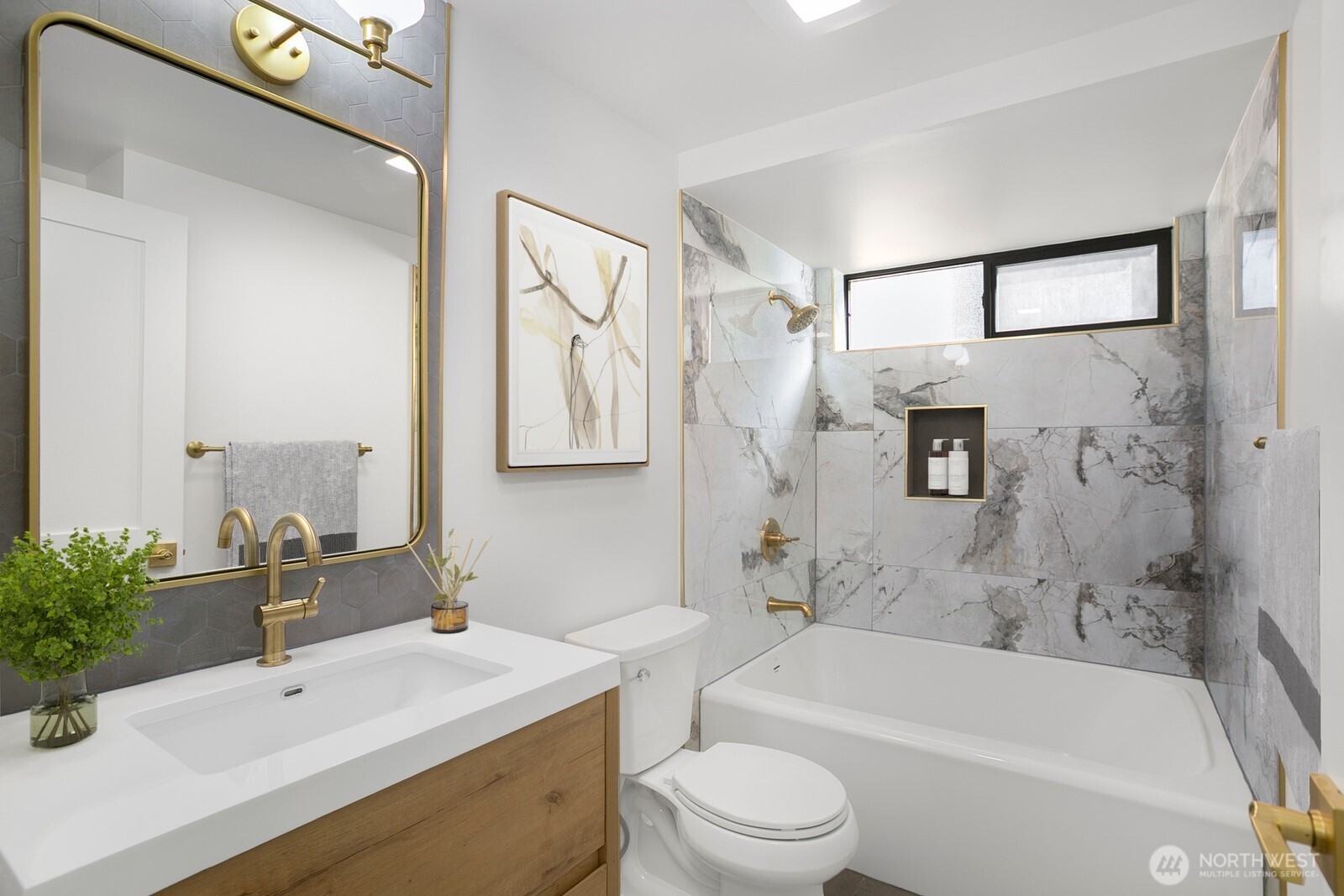 15512 Country Club Drive B16 Property Photo 8