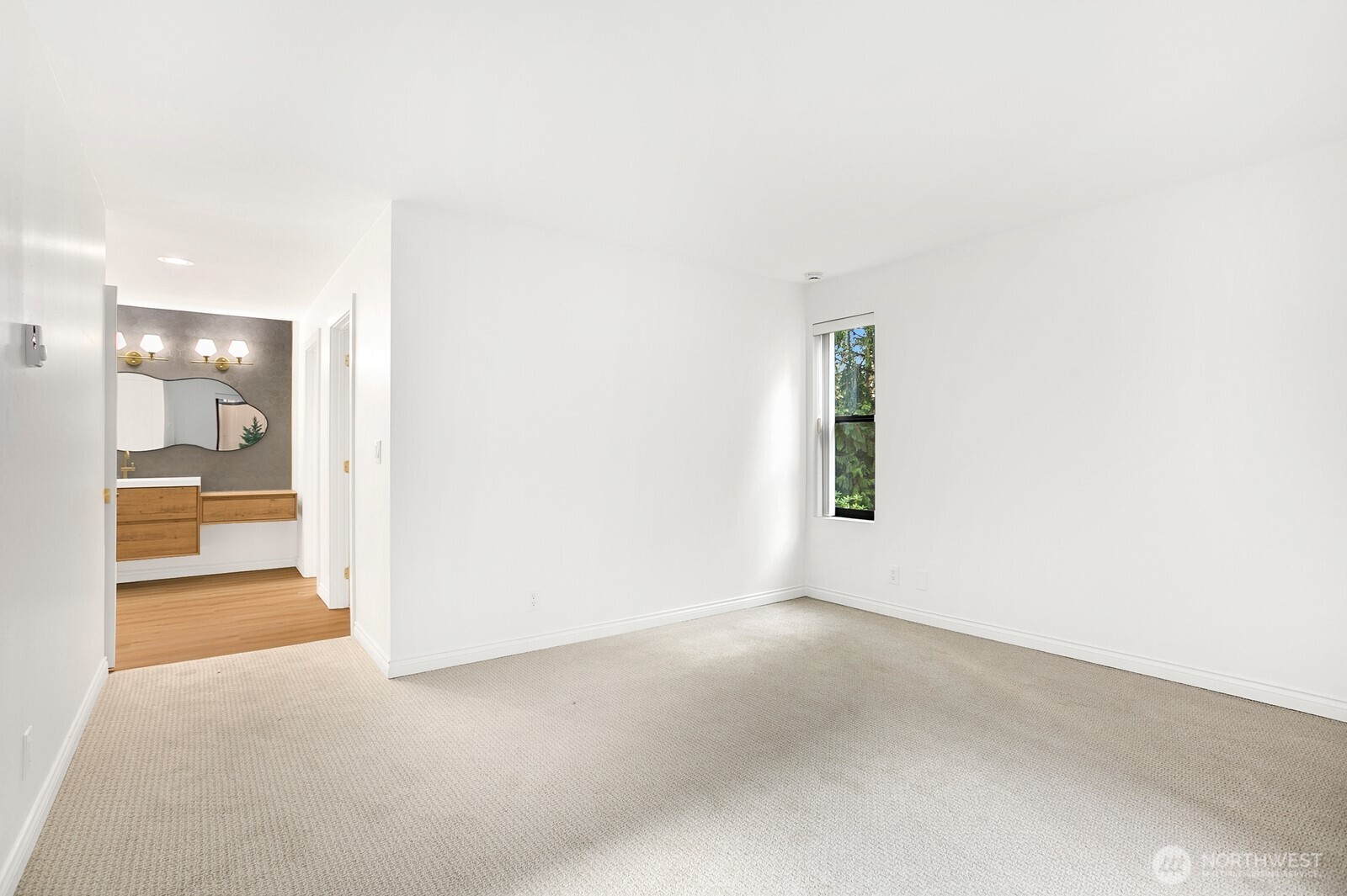15512 Country Club Drive B16 Property Photo 12