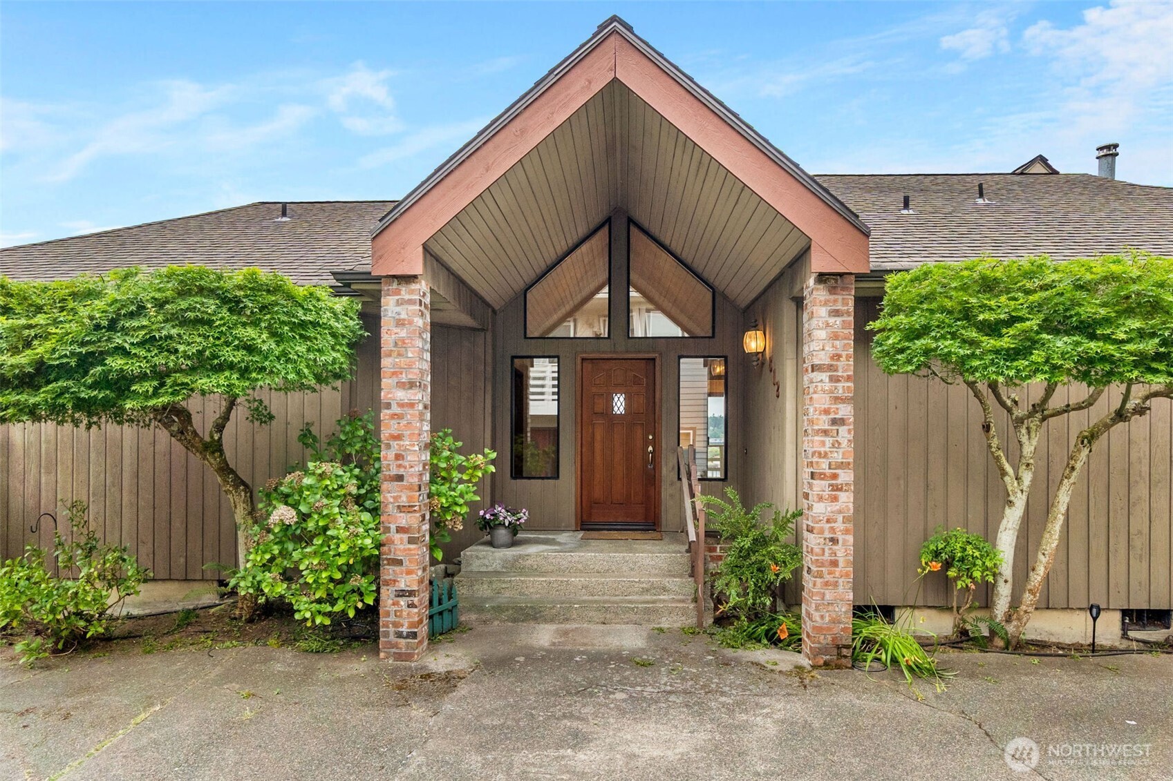 812 San Francisco Avenue Property Photo 4