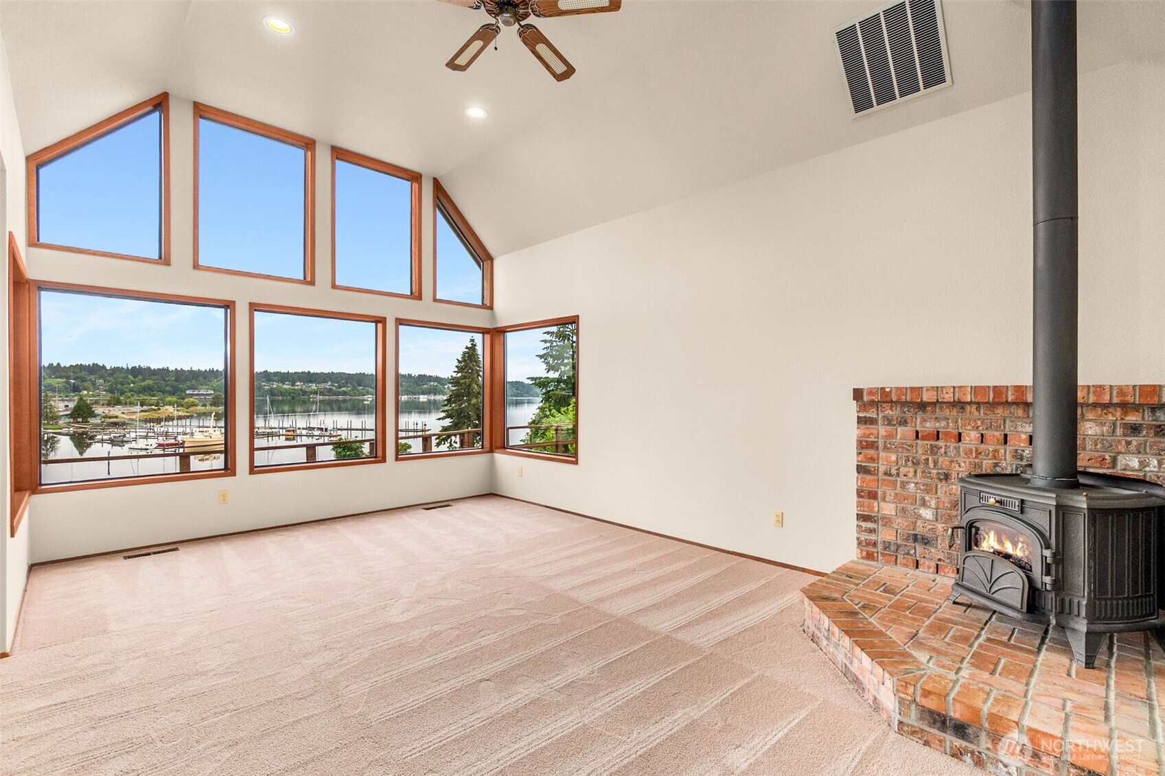 812 San Francisco Avenue Property Photo 7