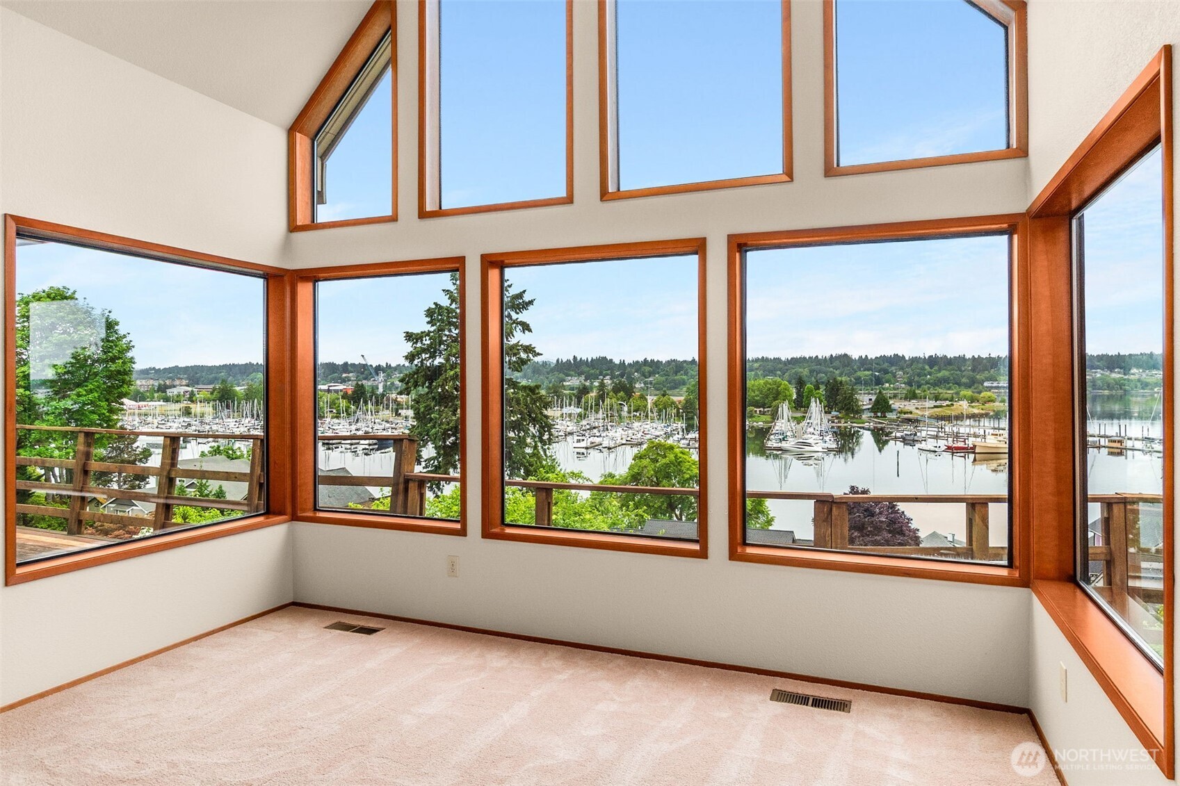 812 San Francisco Avenue Property Photo 8