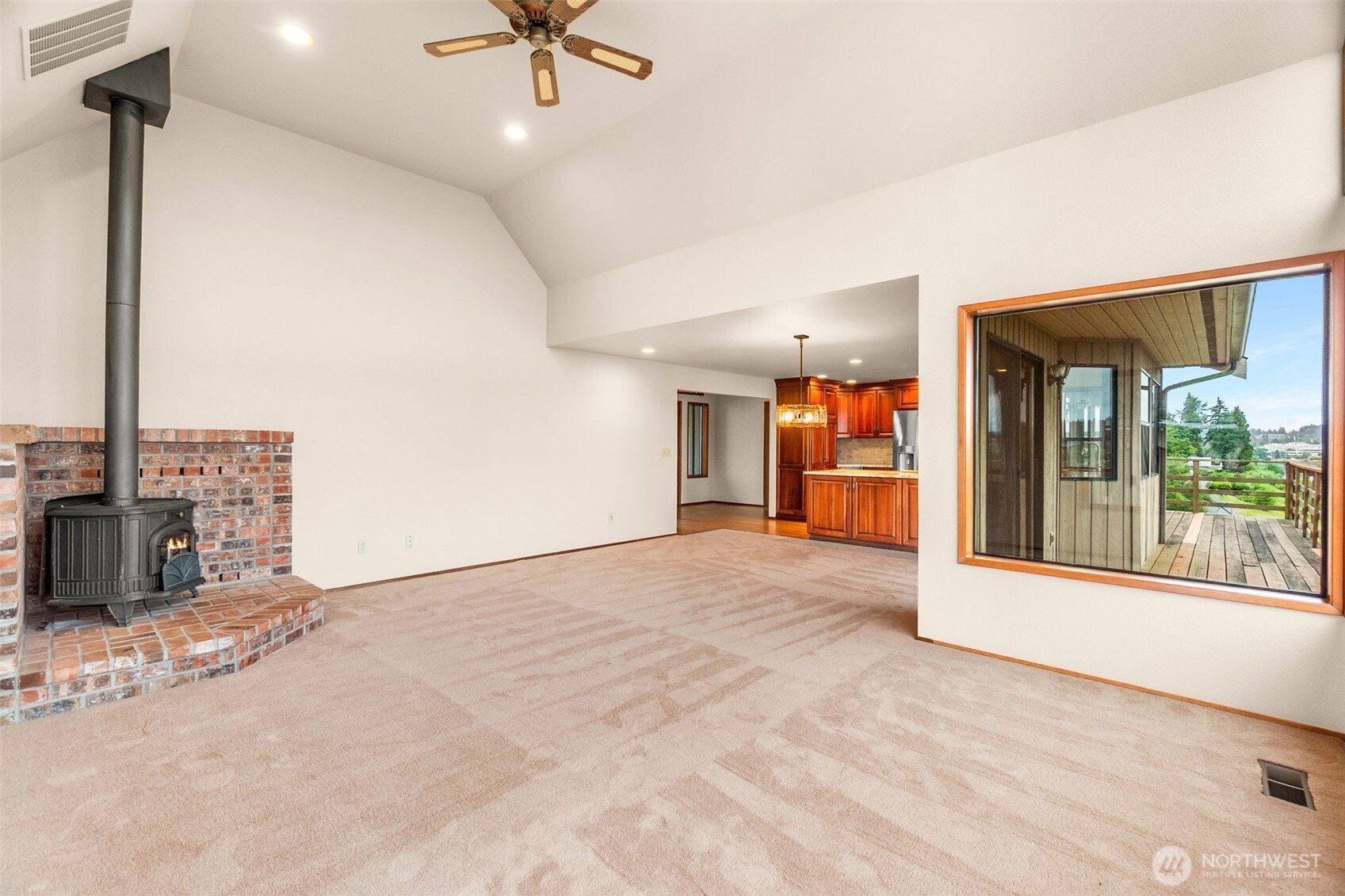 812 San Francisco Avenue Property Photo 9