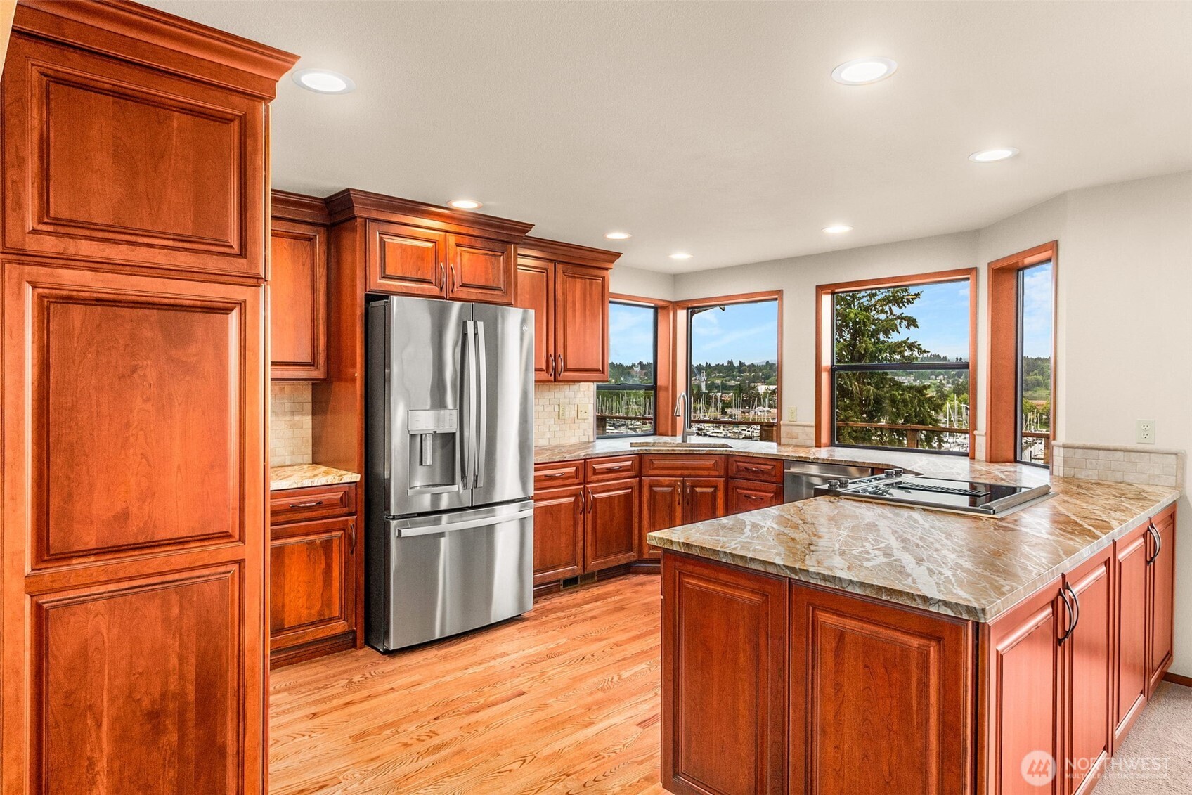812 San Francisco Avenue Property Photo 12