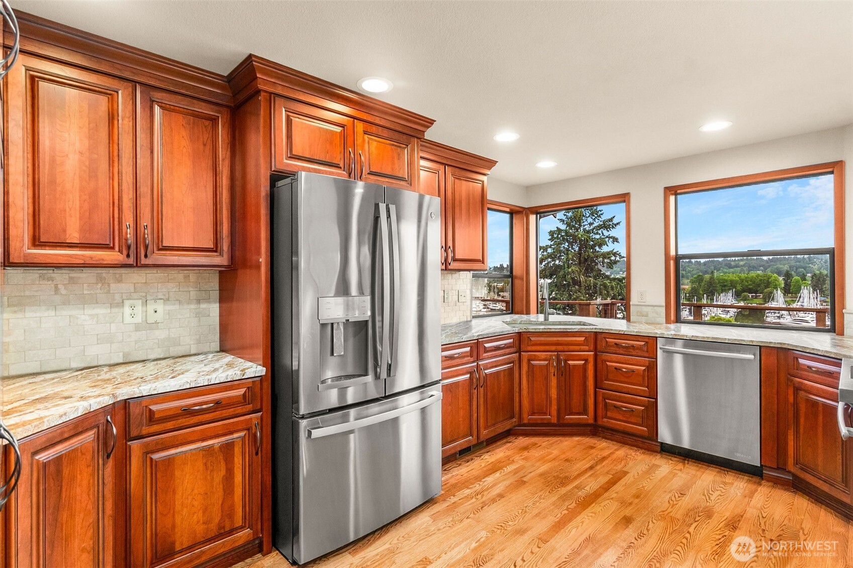 812 San Francisco Avenue Property Photo 15