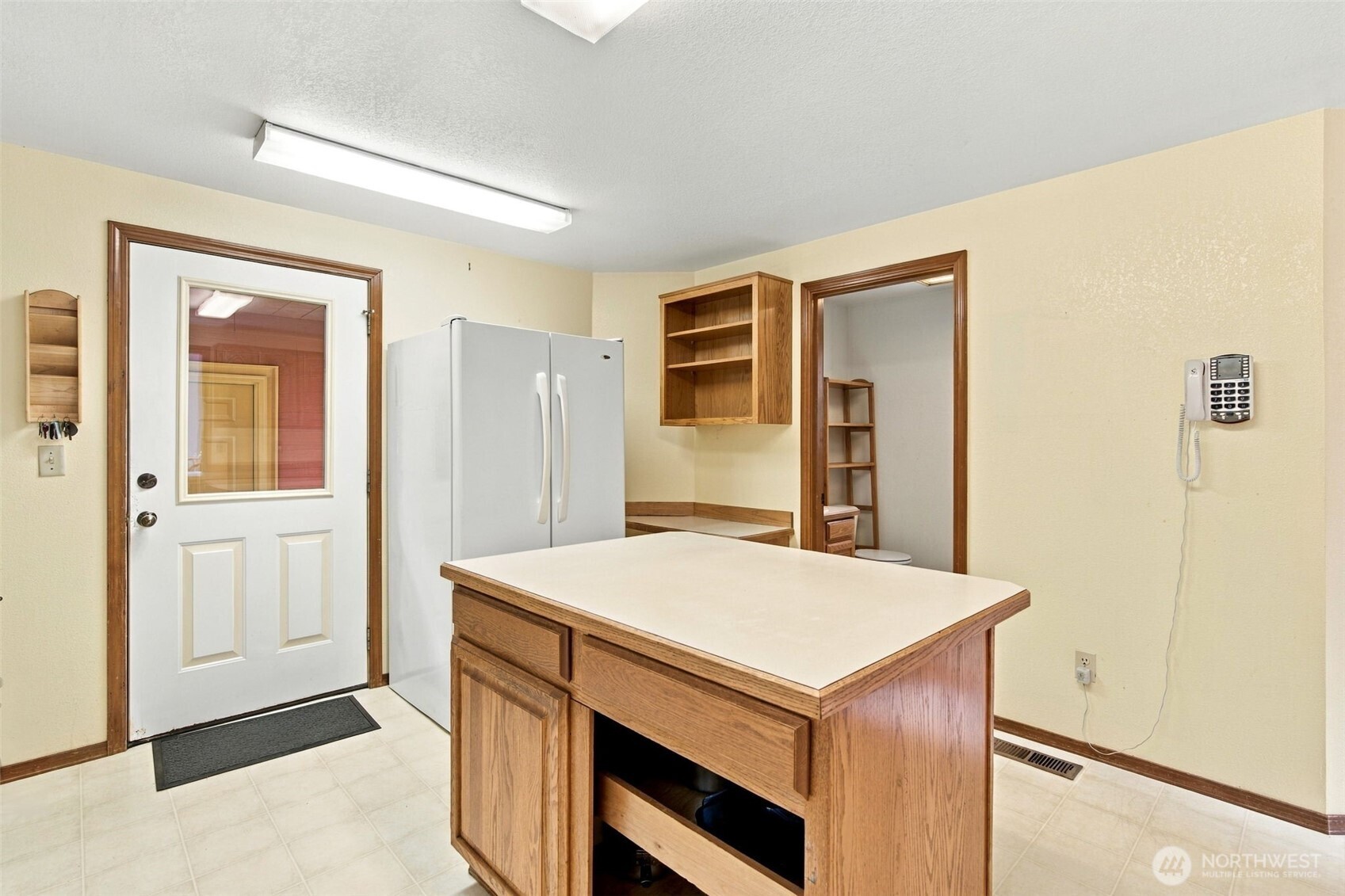 9822 Dempsey Lane Property Photo 11