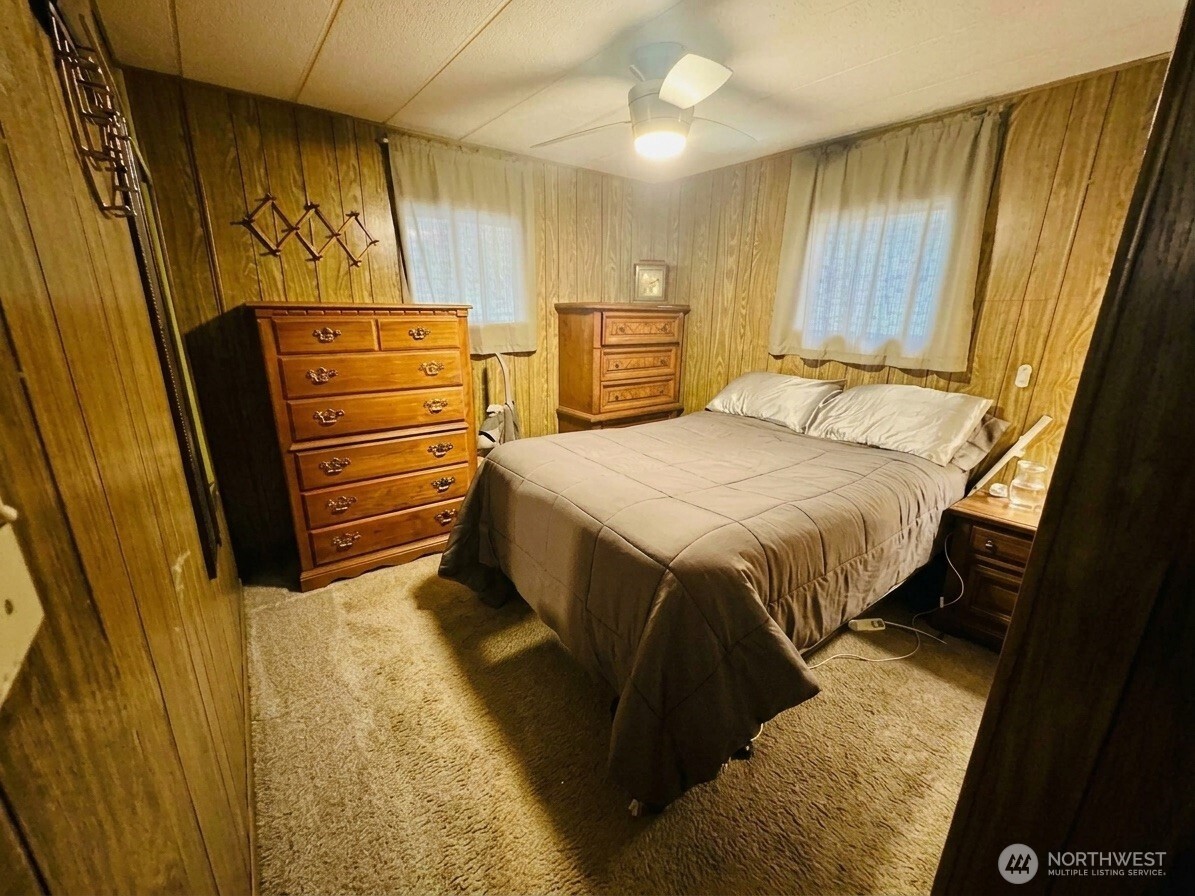 1231 E Island Lake Drive Property Photo 8
