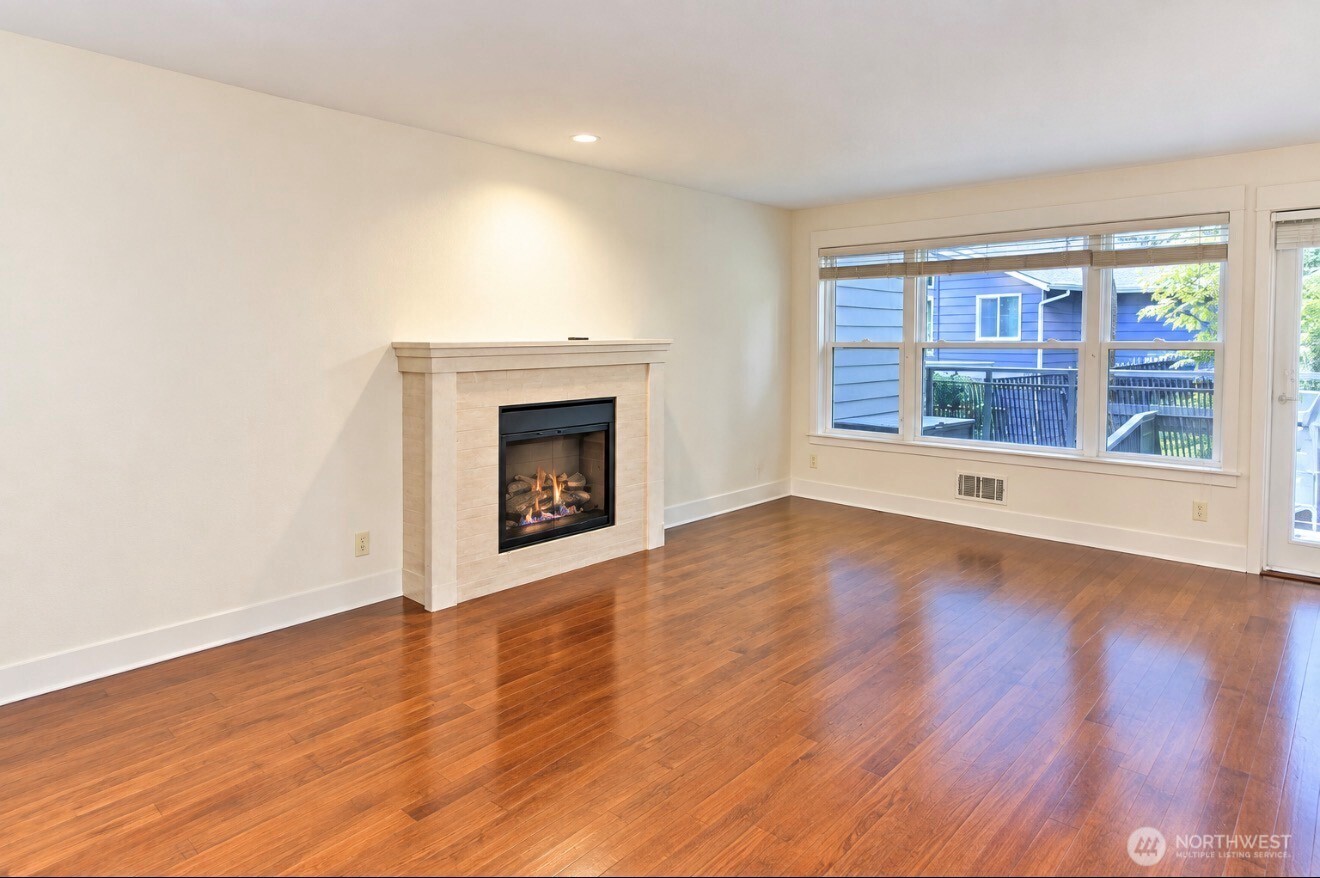 23015 Edmonds Way A212 Property Photo 2