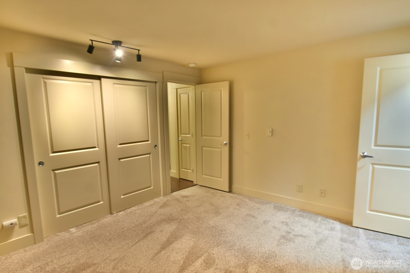23015 Edmonds Way A212 Property Photo 10