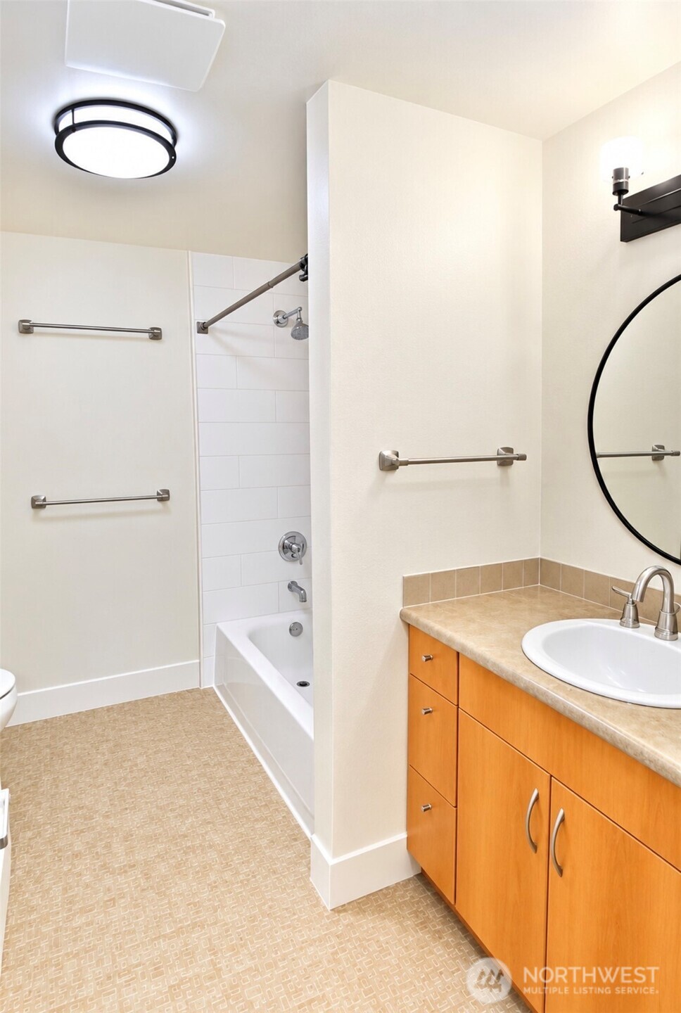 23015 Edmonds Way A212 Property Photo 11