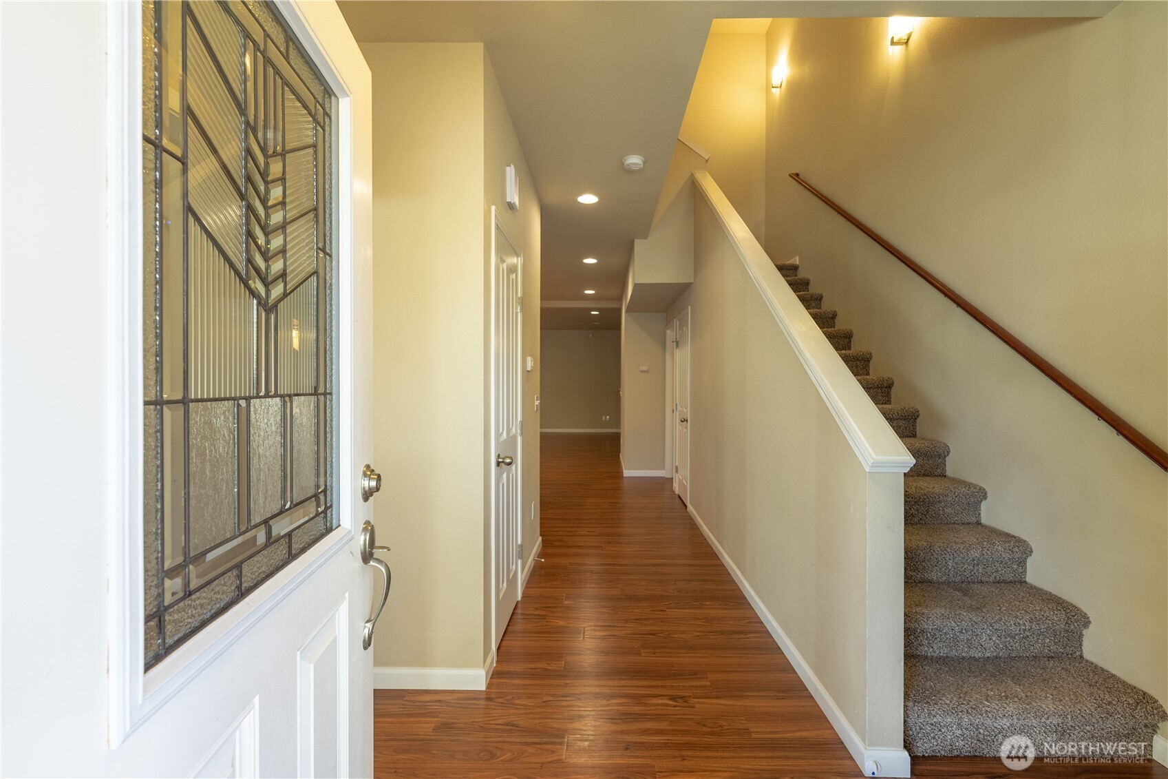 4522 Edgewater Boulevard Property Photo 3