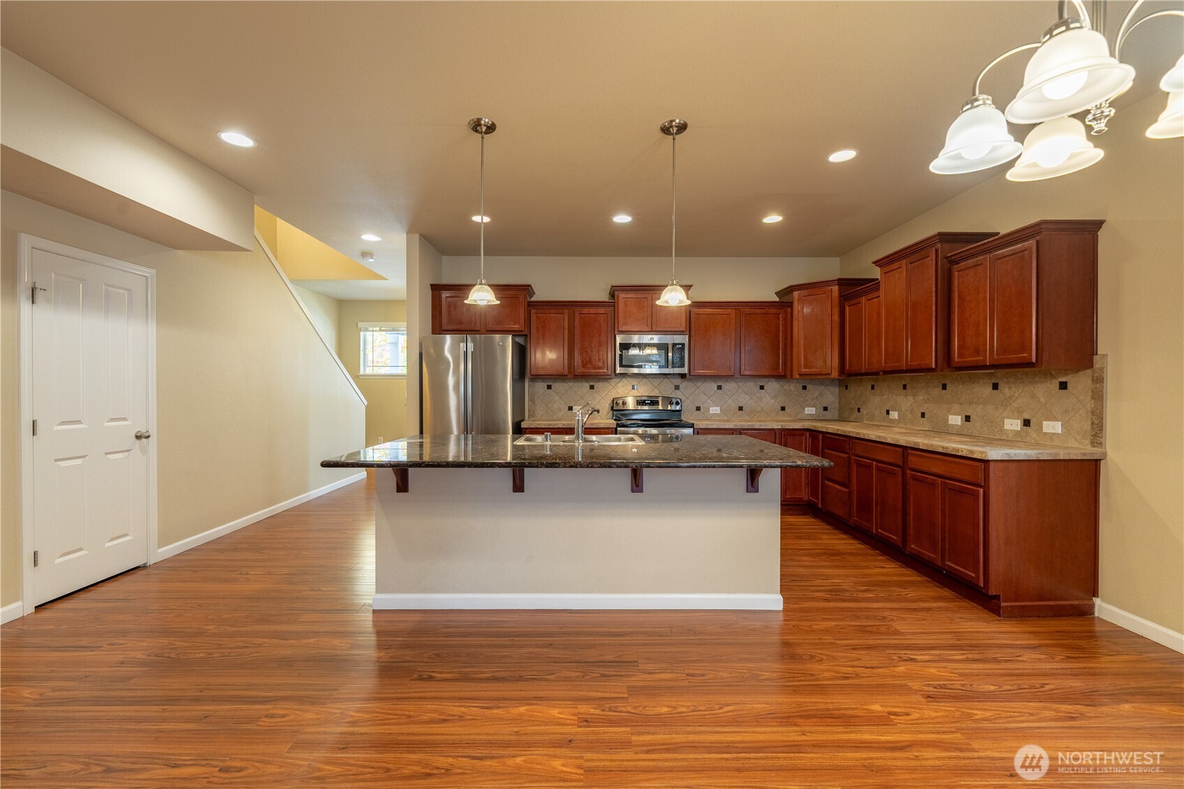 4522 Edgewater Boulevard Property Photo 11