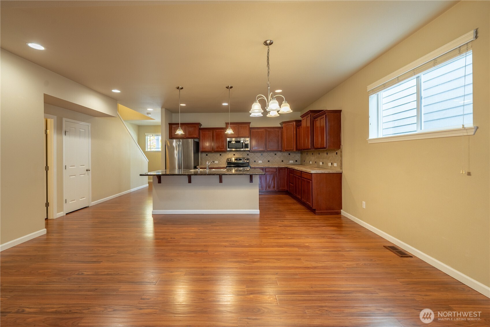 4522 Edgewater Boulevard Property Photo 13