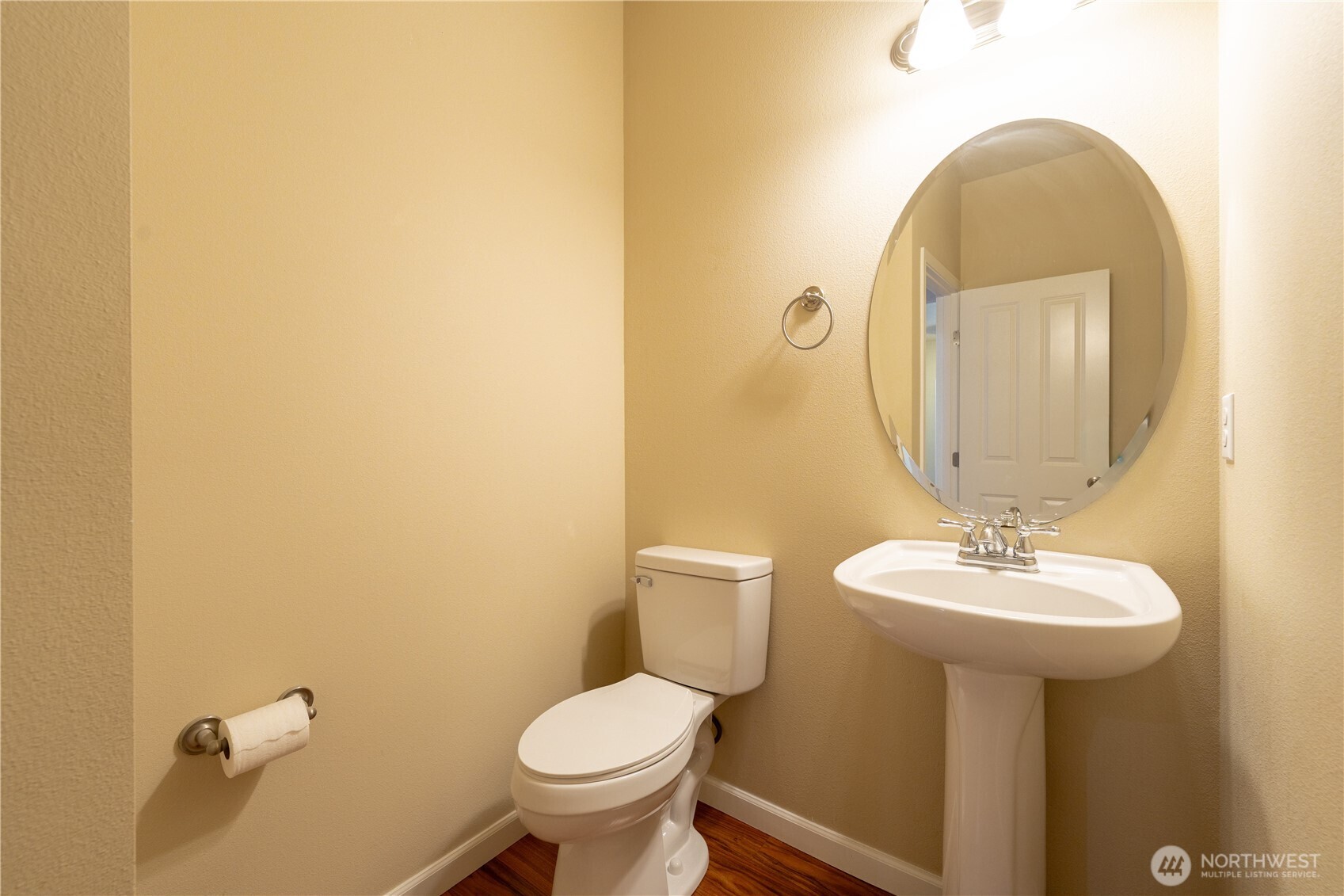 4522 Edgewater Boulevard Property Photo 18